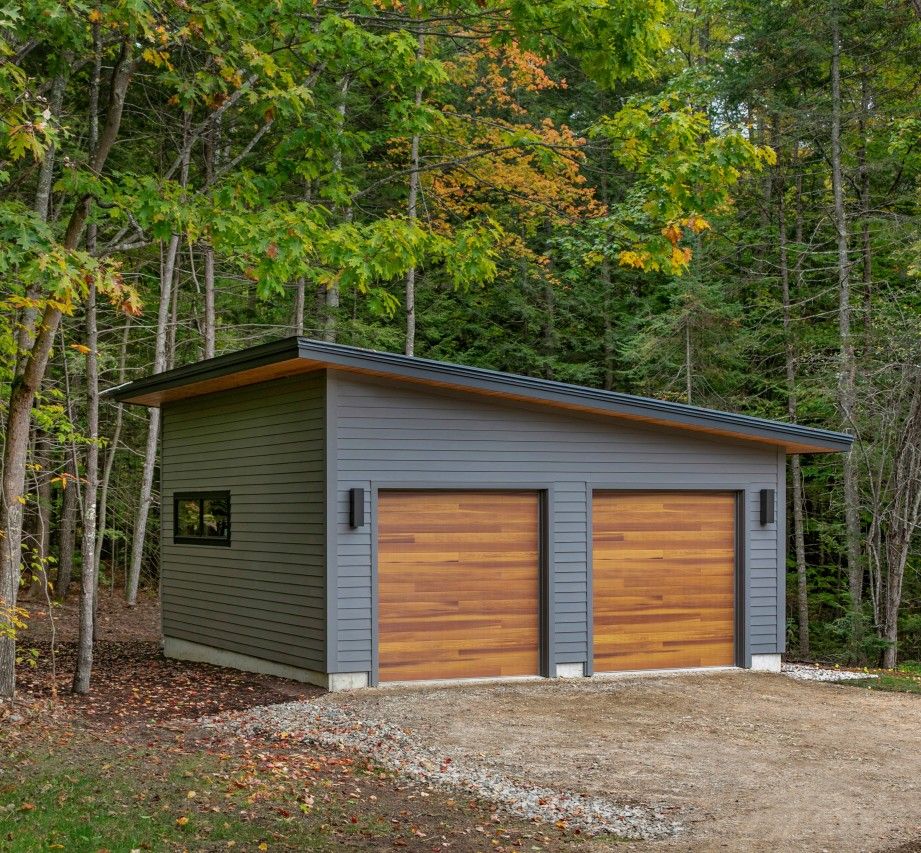 Custom detached double garage Calgary